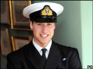 Второй в очереди наследник британского трона принц Уильям заступает на службу в ряды королевских ВМС. Практику сроком в два месяца он будет проходить в звании младшего морского офицера