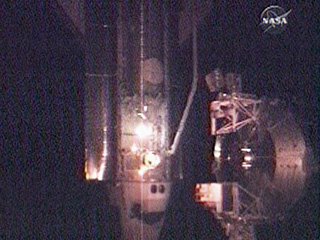 Американский шаттл Discovery причалил к МКС и доставил туда самый большой модуль