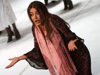 В Риме готовят мюзикл о Деве Марии. Ее роль исполнит молодая актриса сопрано Алма Манера