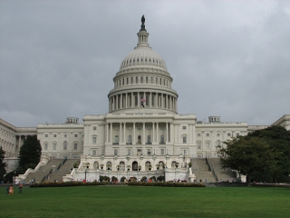 Палата представителей Конгресса США одобрила законопроект, обеспечивающий охраной бывших вице-президентов страны, но только в течение полугода
