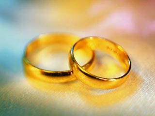 В Италии епископ бывшего папского города Витербо запретил венчать молодую пару из-за того, что жених, парализованный после тяжелой автокатастрофы, не сможет зачать ребенка