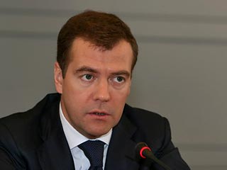 Медведев пообещал на Конгрессе прессы не допустить притеснения русских изданий за рубежом
