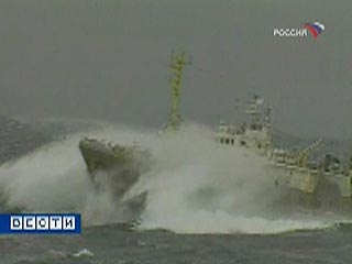 Судно с российскими моряками на борту терпит бедствие у берегов Африки