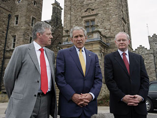 Джордж Буш посетил Северную Ирландию и счел ее хорошим местом для инвестиций