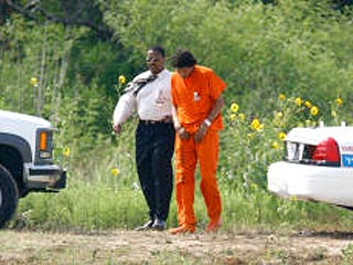 В американском штате Техас полиция арестовала 27-летнего Рэнди Сильвестра, обвиняемого в жестоком убийстве собственных детей