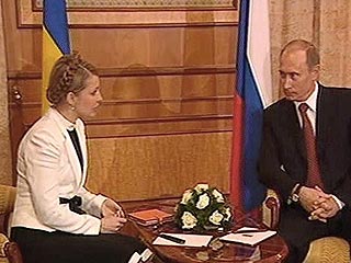 Тимошенко отпразднует День Конституции Украины в Москве в компании Путина