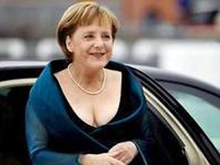 Канцлер Германии без ума от футбола, но ей мешают "болеть" государственные дела