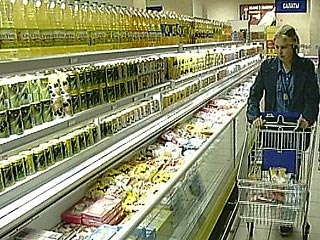 Социологи исследовательского центра "Ромир" подвели итоги первого года изучения домашнего потребления россиян в условиях роста цен на продукты