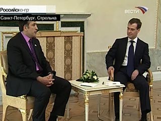Встреча президентов России и Грузии может состояться до конца лета, сообщил в среду журналистам источник в Кремле