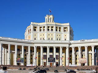 Театр Российской Армии закрывается на капитальный ремонт до 1 ноября 2008 года