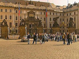 Правительство Чехии предлагает выбирать президента не через парламент, а всем народом
