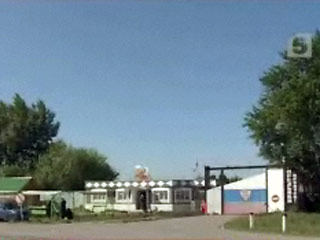Центральный районный суд Челябинска принял решение о заключении под стражу сотрудников колонии &#8470;1 Копейска, участвовавших в конце мая в подавлении бунта заключенных, когда резиновыми дубинками были насмерть забиты четверо арестантов