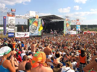 На месте проведения рок-фестиваля "Нашествие-2008" принимаются все меры безопасности