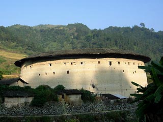 В список добавлены здания тулоу - крепостные сооружения круглой или многоугольной формы, которые строились с XI века в горных районах провинции Фуцзянь на юго-востоке Китая