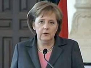 Меркель предложила Медведеву обсудить на саммите поставки российских энергоносителей в Европу