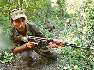 Несмотря на то, что военнослужащие грузинского миротворческого батальона из состава ССПМ попытались их задержать, группе удалось скрыться на территории, контролируемой югоосетинской стороной