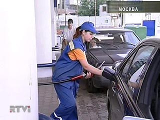 Цены на бензин про России выросли за неделю на 1%