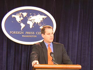 Как говорится в заявлении официального представителя госдепартамента США Шона Маккормака, санкции введены в отношении шестерых граждан Ирана и пяти компаний