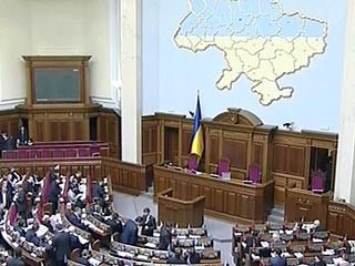 Верховная Рада Украины не смогла в пятницу отправить в отставку правительство страны во главе с Юлией Тимошенко. За соответствующее решение проголосовало 174 депутата при необходимой поддержке 226