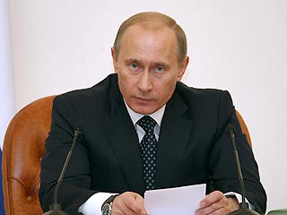 Путин припугнул ФАС "кадровыми решениями", если она не остановит рост цен на авиатопливо