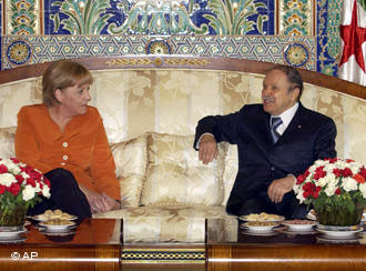 Канцлер ФРГ Ангела Меркель встретилась с президентом Алжира Абдельазиз Бутефлика