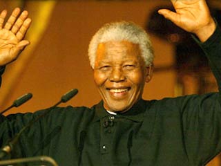 18 июля исполняется 90 лет Нельсону Манделе - первому чернокожему президенту ЮАР, борцу против апартеида, самому известному узнику в мире, проведшему в застенках 27 лет