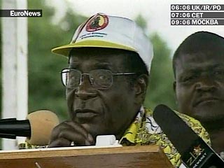 Президент Зимбабве Роберт Мугабе и лидер оппозиции Морган Тсвангираи подписали в понедельник в столице страны Хараре меморандум о взаимопонимании