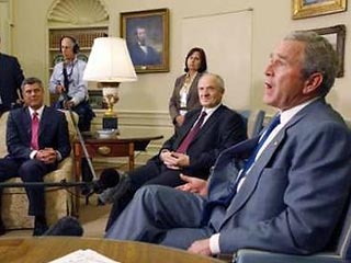 Буш принял лидеров Косово и пообещал повлиять на страны, которые еще не признали его независимость