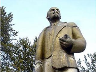 В Луцке памятник Ленину переплавят на церковные колокола 