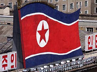 Северная Корея вошла в состав стран, подписавших Договор о дружбе и сотрудничестве в Юго-Восточной Азии. Принявшие его государства, в частности, обязуются урегулировать все возникающие разногласия мирными средствами и отказываются от угроз и использования