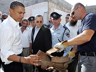 Российские и зарубежные СМИ в четверг обсуждают визит американского сенатора Барака Обамы в Израиль и Палестинскую автономию