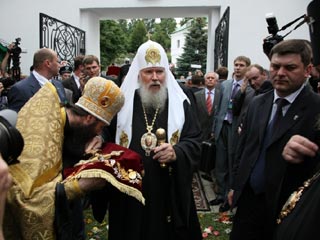 Патриарх Алексий II в день 1020-летия Крещения Руси призвал украинских раскольников вернуться в лоно канонической православной Церкви