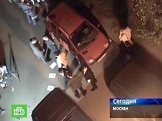 Нападение на инкассаторов было совершено 25 июня 2008 года в Москве. Неизвестные обстреляли сотрудников инкассации, похитили более 2 млн рублей и скрылись на автомашине