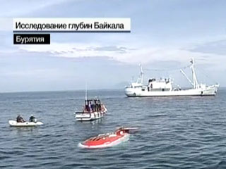 Батискаф "Мир-2" лег на грунт озера Байкал на рекордной глубине 1680 метров