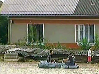 Число погибших от наводнения на Украине может достичь 26 человек 