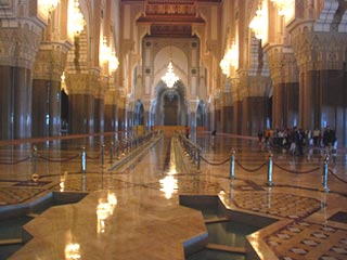 По велению короля в апреле в Россию прибыла делегация архитекторов и дизайнеров, которые участвовали в строительстве известной мечети Хасана II в марокканском городе Касабланка