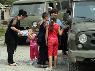В Северную Осетию из Южной прибыли 14 автобусов и 5 "Газелей" с детьми