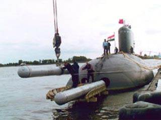 Дизель-электрическая подлодка индийских ВМС "Синдувиджай", модернизированная на северодвинском предприятии "Звездочка", покинула верфь
