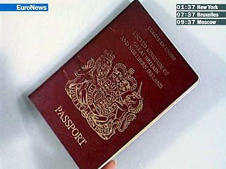 Паспорта с микрочипами на самом деле могут стать добычей мошенников и террористов за считанные минуты. Это подтвердил эксперимент, который провела влиятельная британская газета The Times