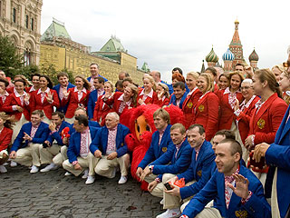 Привыкшие к спортивным успехам россияне ждут победы сборной на Играх-2008