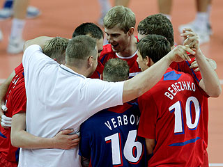 Российские волейболисты обыграли Сербию 