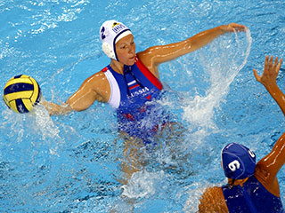 Женская сборная России по водному поло стартовала на олимпийском турнире в Пекине с поражения