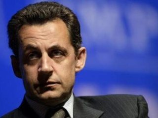 Елисейский дворец подтвердил в своем заявлении, что во вторник состоится визит президента Франции Николя Саркози в Москву и Тбилиси