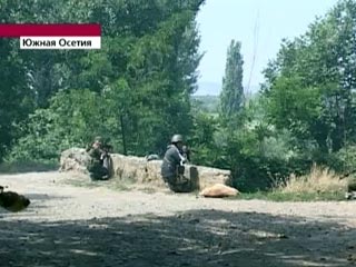 Во вторник спецназ Министерства обороны Южной Осетии вместе с ополченцами отправился на зачистку грузинского села Нул, где накануне проходил ожесточенный бой