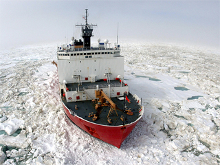 Корабль береговой охраны США "Хили" отправится составлять американский вариант карты Арктики