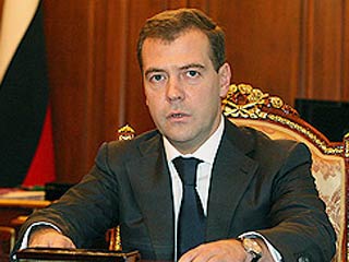 По прошествии 100 дней с момента инаугурации Дмитрия Медведева, аналитики подводят итоги "первого финиша"