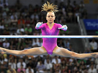 Американка с русскими корнями Настя Люкин стала абсолютной олимпийской чемпионкой по спортивной гимнастике среди женщин