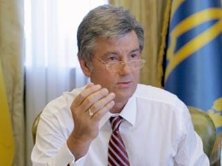 Ющенко требует от Москвы срочных переговоров об использовании ЧФ РФ в военных целях