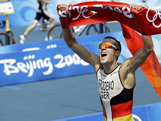 Олимпийским чемпионом в триатлоне стал немец Ян Фродено