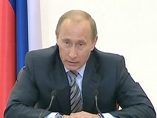Путин призывает уйти от "ручного управления" развитием конкуренции